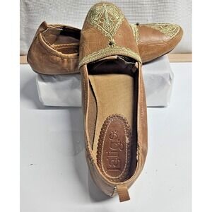 Latigo gold embroidered BONSAI tan slip on flat 9.5M woman‎